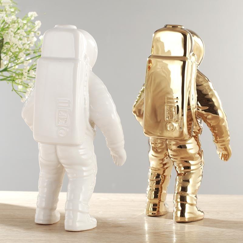 NNEDSZ Spacewalker Ceramic Vase with Dried Flowers - Tabletop Decor Tool - Gold-4