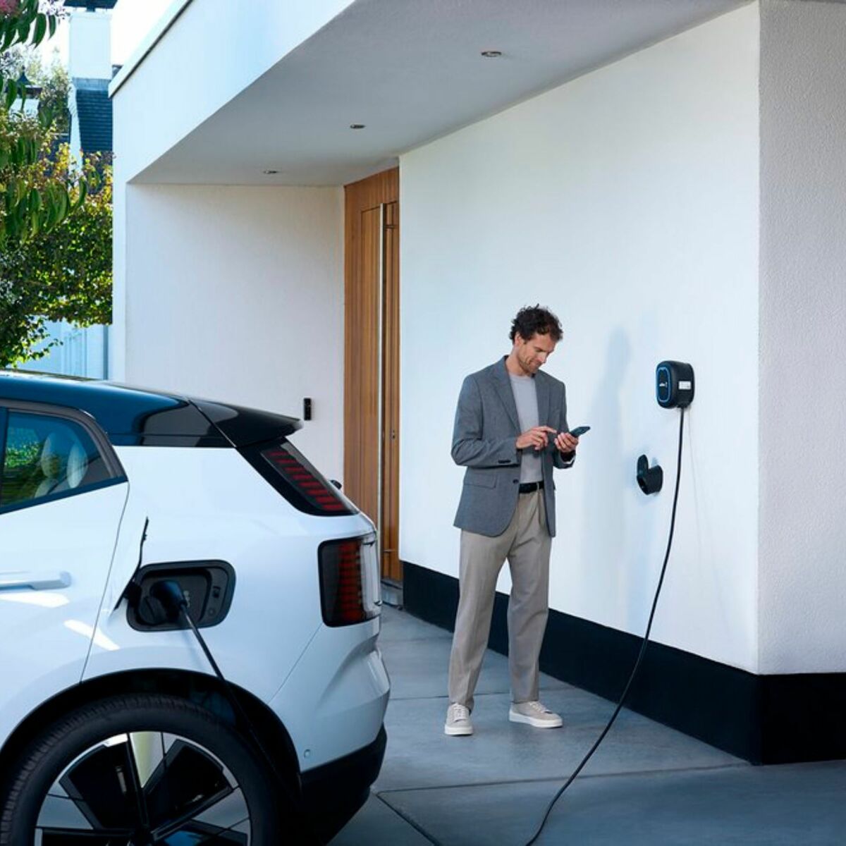 Power Plug Wallbox-1