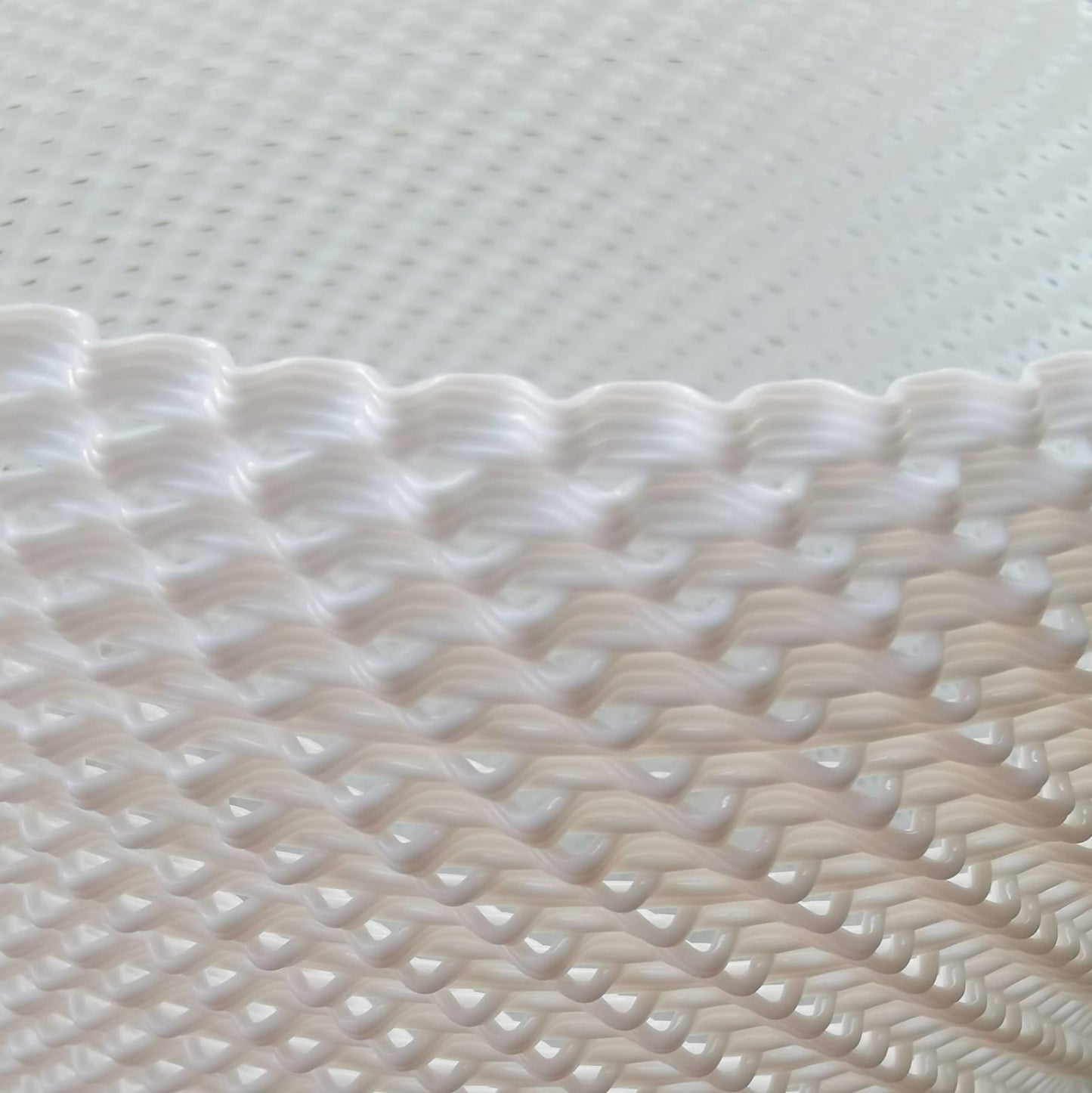 Haloform Portable – Lámpara Portátil de Diseño Contemporáneo