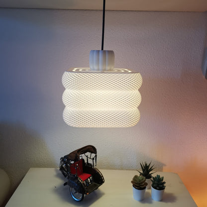 Silk Lantern – Lámpara Colgante 3D de Diseño Moderno